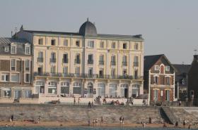 Kyriad Saint Malo Centre Plage - photo 4