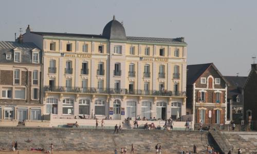 Kyriad Saint Malo Centre Plage - photo 1